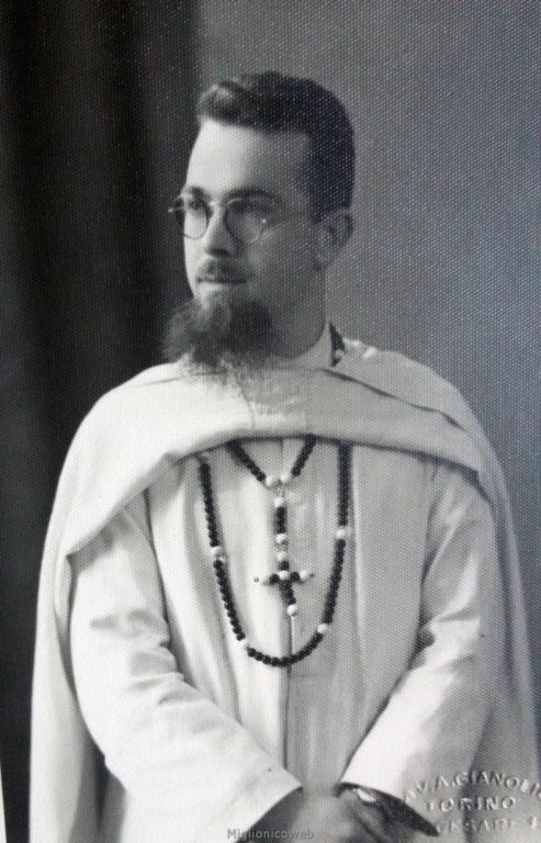 spinello_don_mario_album_personale75.jpg