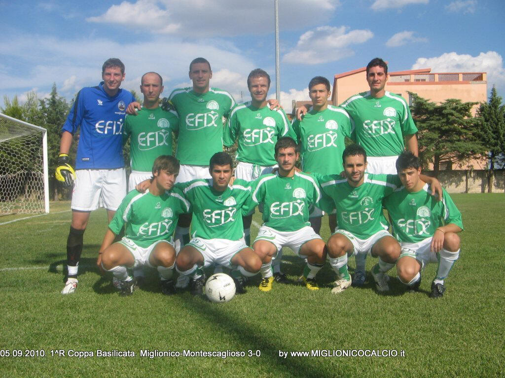 Il Miglionico Calcio schierato contro il Montescaglioso (Foto: Miglionicocalcio.it)