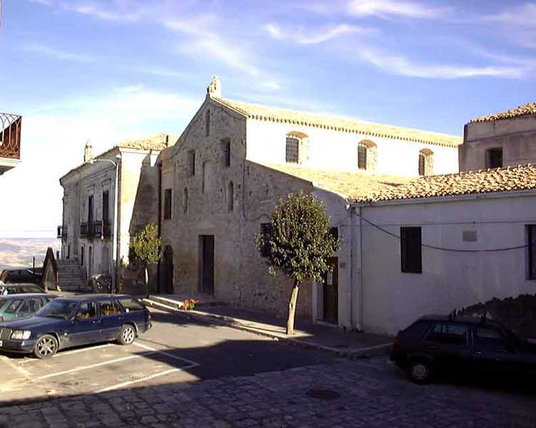 Convento di San Francesco (Ex castello di S. Sofia)