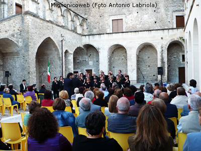 Corte del Castello del Malconsiglio di Miglionico (Chiusura dell'anno accademico 2010-2011 del Centro Studi Anziani di Basilicata)